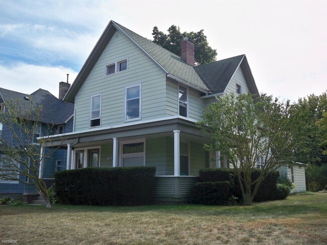 Building Photo - 2 br, 1 bath Duplex - 546 Lyon St NE Apt 2