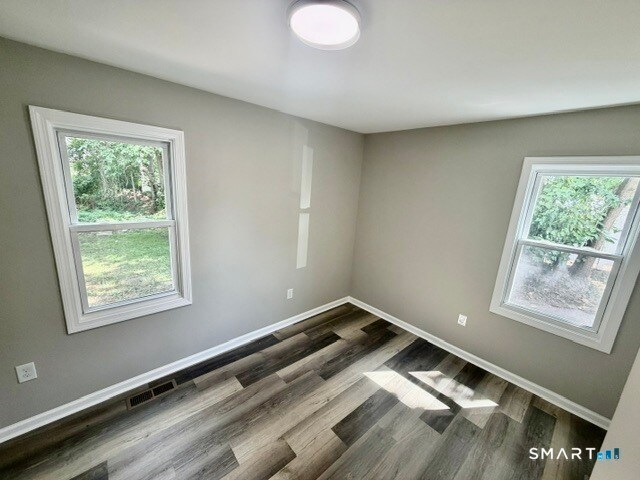 Foto del edificio - 945 Ella T Grasso Blvd