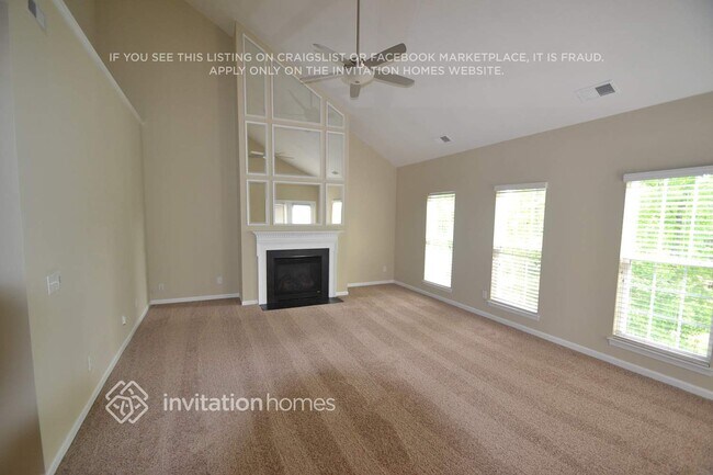 Foto del edificio - 14535 Greenpoint Ln