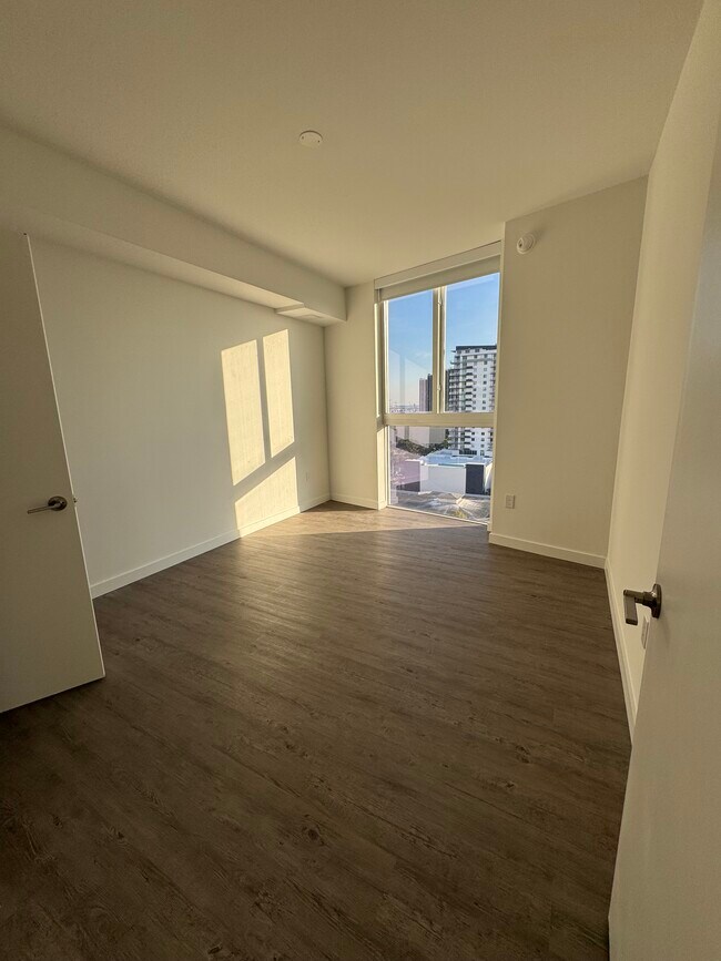 Foto del edificio - 162 NE 23rd St