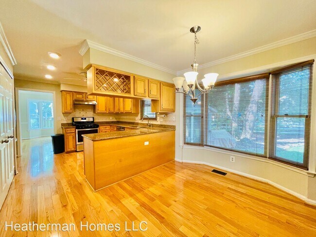 Foto del edificio - 5 br, 3.5 bath House - 7227 Devereaux Court