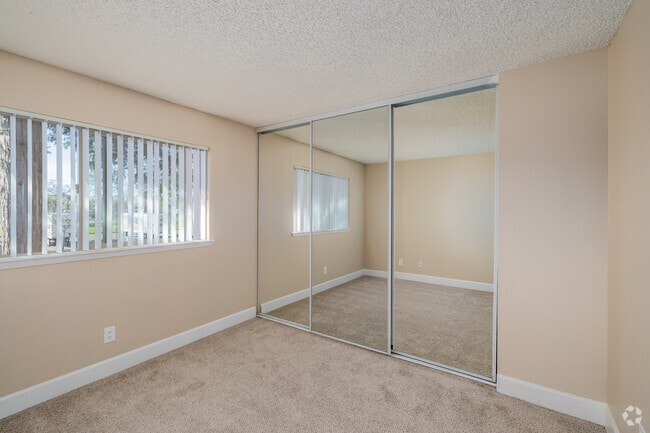 1BR, 1BA - 560SF w/ Brown Cabinets - Bedroom - Hazel Wood Apartments