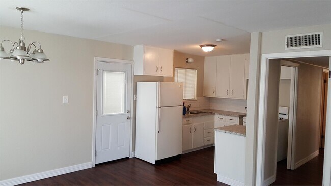 Foto del edificio - 3756 Ridgemont Dr