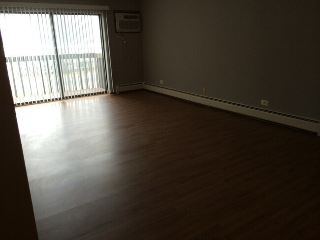 Foto del edificio - 4709 Yender Ave