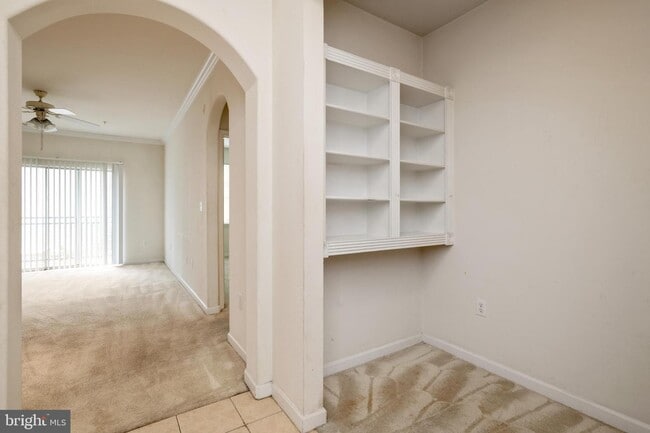 Building Photo - 12925 Centre Park Cir