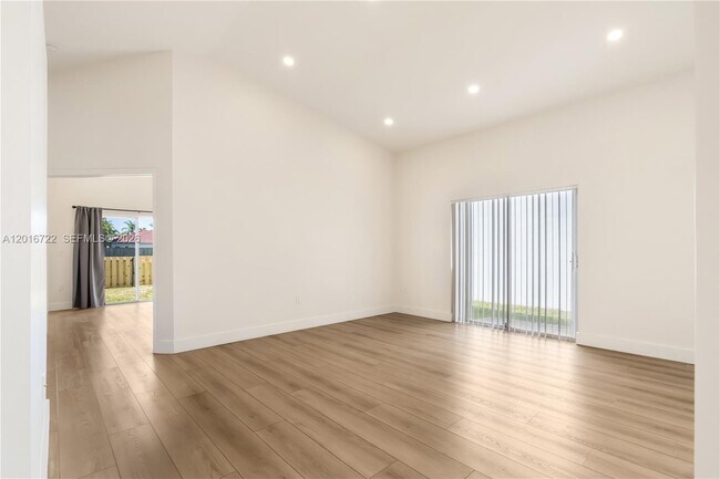 Building Photo - 15472 SW 148th Terrace