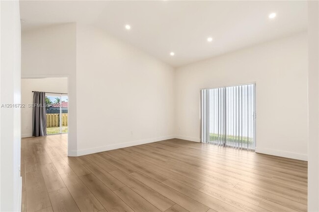 Foto del edificio - 15472 SW 148th Terrace