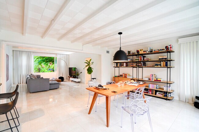 Foto del edificio - 216 32nd St