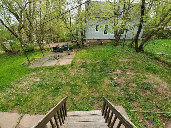 Building Photo - 623-625 N 10th Ave E