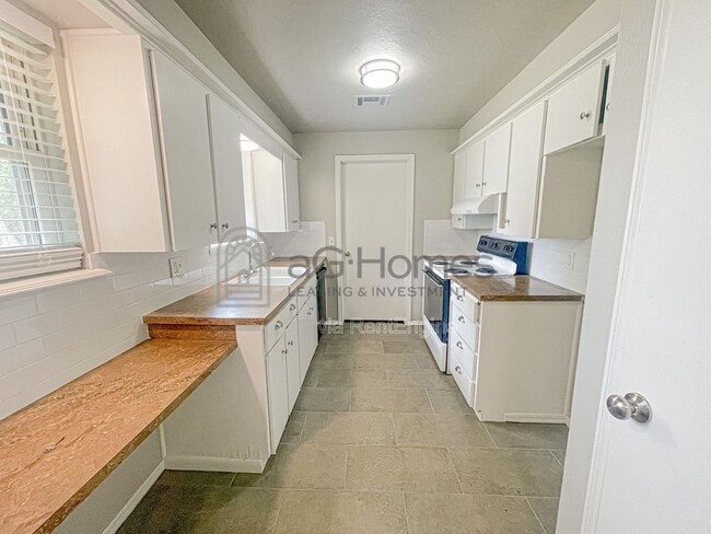 Photo - 3012 Neighbors Ln House