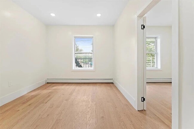 Foto del edificio - 2321 John F. Kennedy Blvd