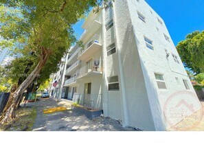 Building Photo - 1111 NW 19th Ave