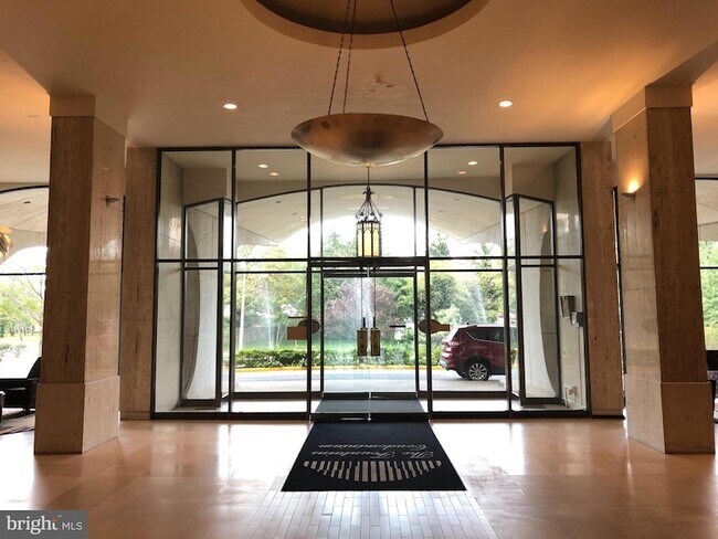 Foto del edificio - 301 N Beauregard St