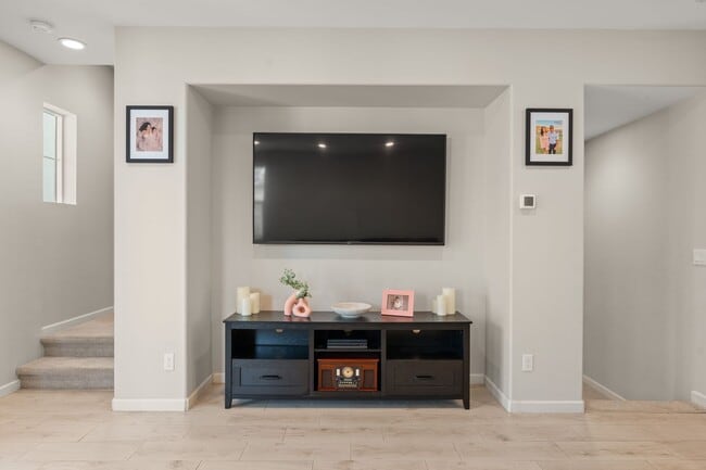 Building Photo - Beautiful Condo in Rancho Soleo Community in Temecula!