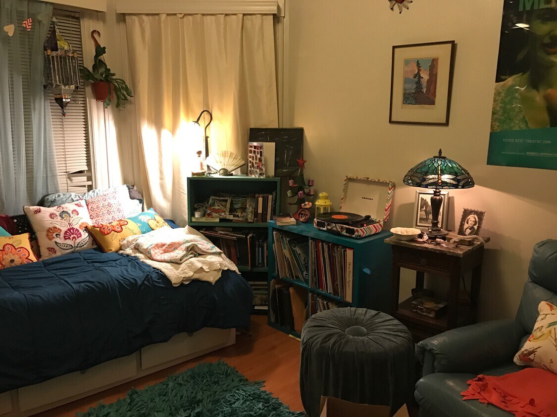 Foto principal - 2028 Delaware St