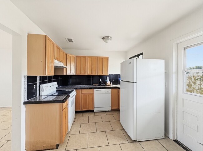 Foto del edificio - 2715 E Glenrosa Ave