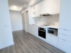 Building Photo - 138 Downes St