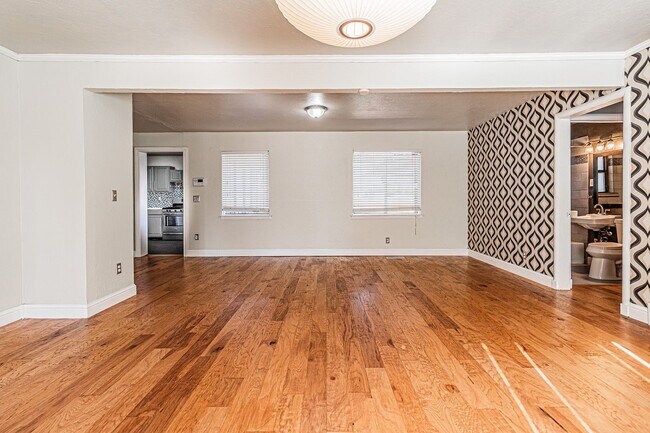 Foto del edificio - 2 Bed 2 Bath in OKC!