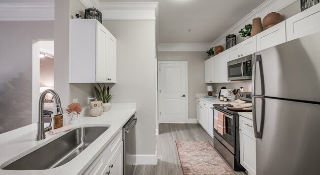 Foto del edificio - 529 Barker-Clodine Road Unit 8106