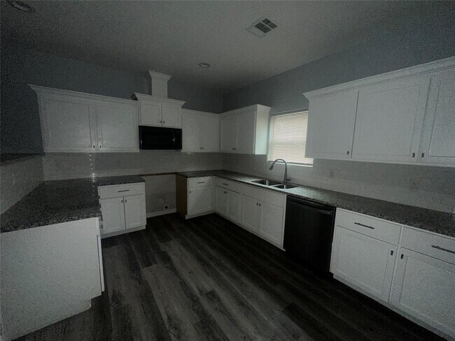 Building Photo - 8626 Williamsdell St