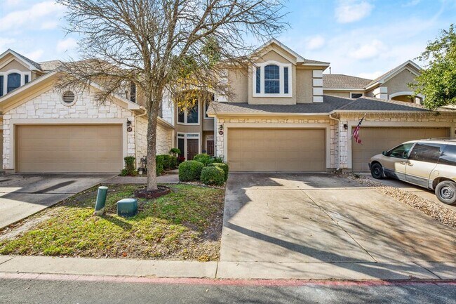 Foto del edificio - 3300 Forest Creek Dr