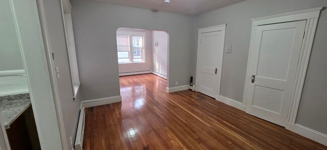 Building Photo - 44 Estes St