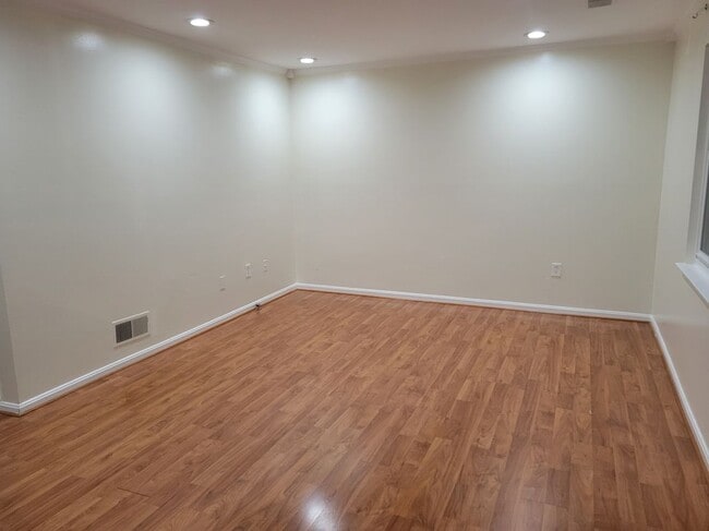 Building Photo - 15808 Haynes Rd