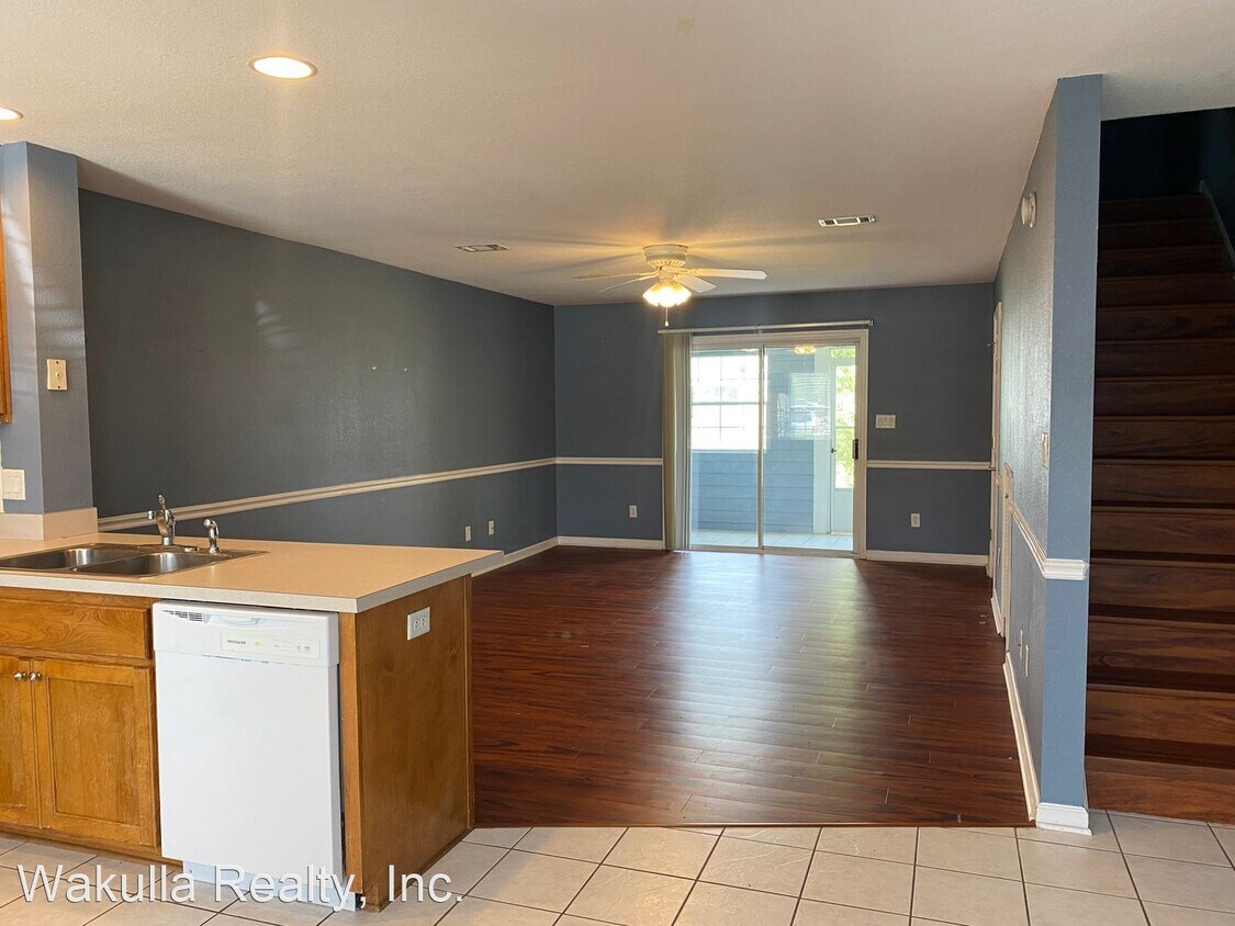 Building Photo - 2 br, 2.5 bath House - 12A Old Courthouse Way