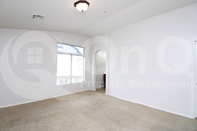 Foto del edificio - 2725 E Mine Creek Rd