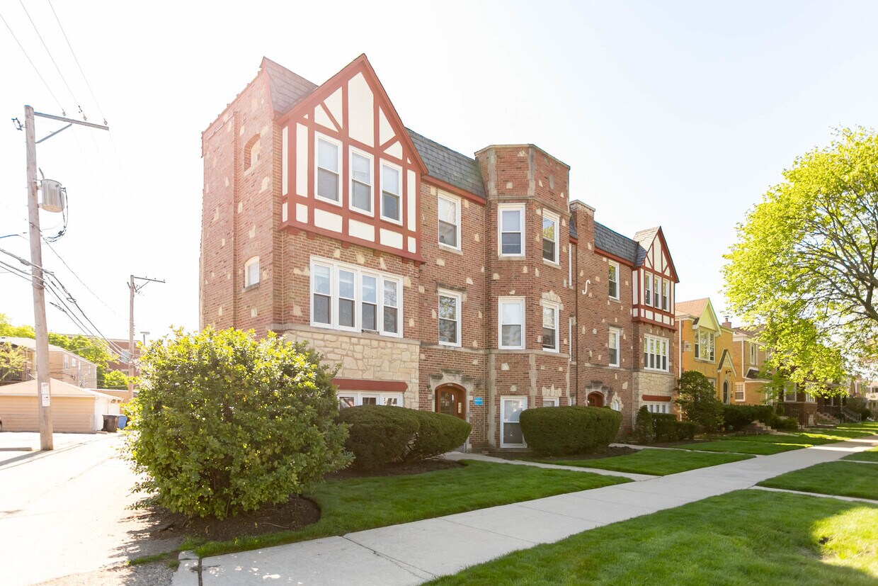 4943 N Monitor Ave, Chicago, IL 60630 House Rental in Chicago, IL