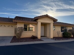 Building Photo - 751 Skyview Ln