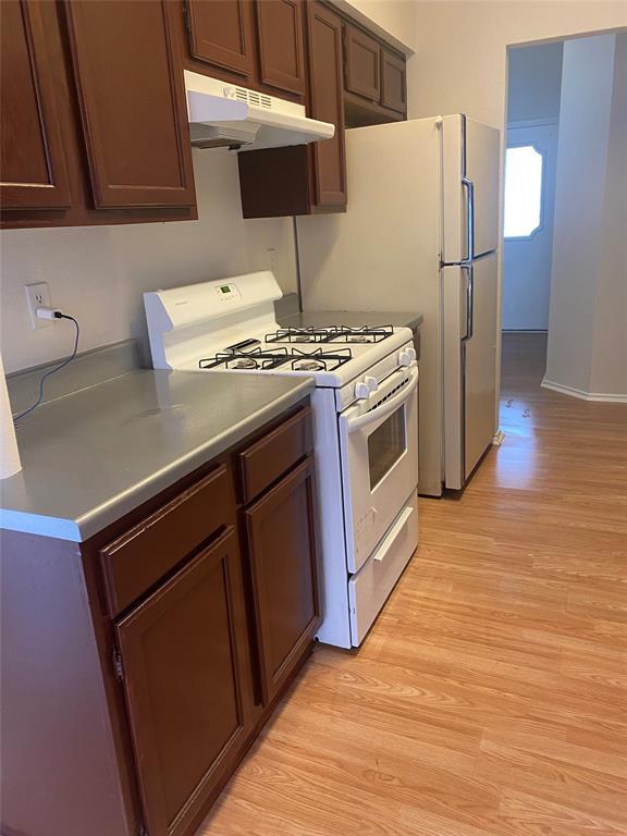 Building Photo - 1203 York Castle Dr