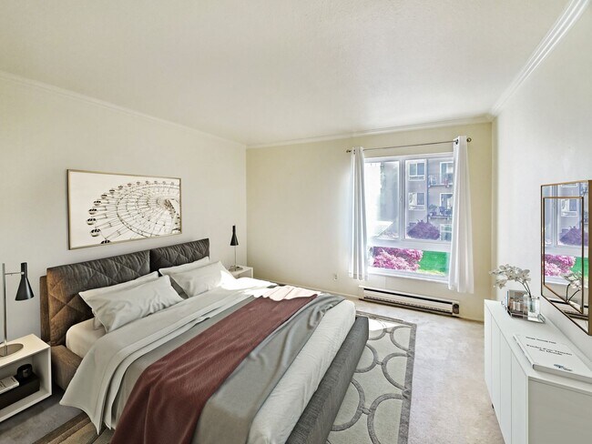 Foto del edificio - Southern Facing  1bd/ 1 bth apartment!