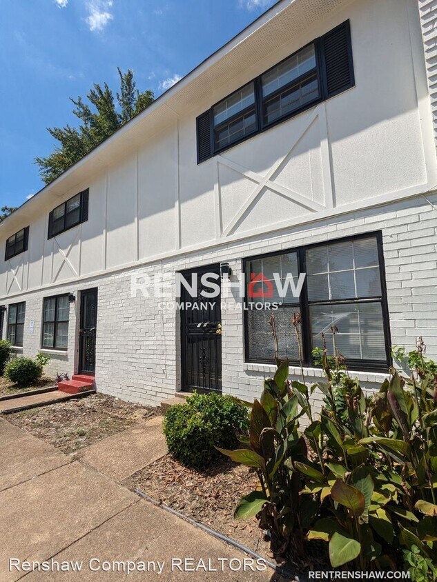 Foto principal - 2 br, 1.5 bath House - 677 Miles Dr
