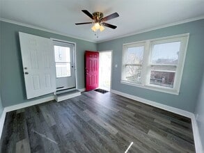 Building Photo - 4109 1/2 Ave S