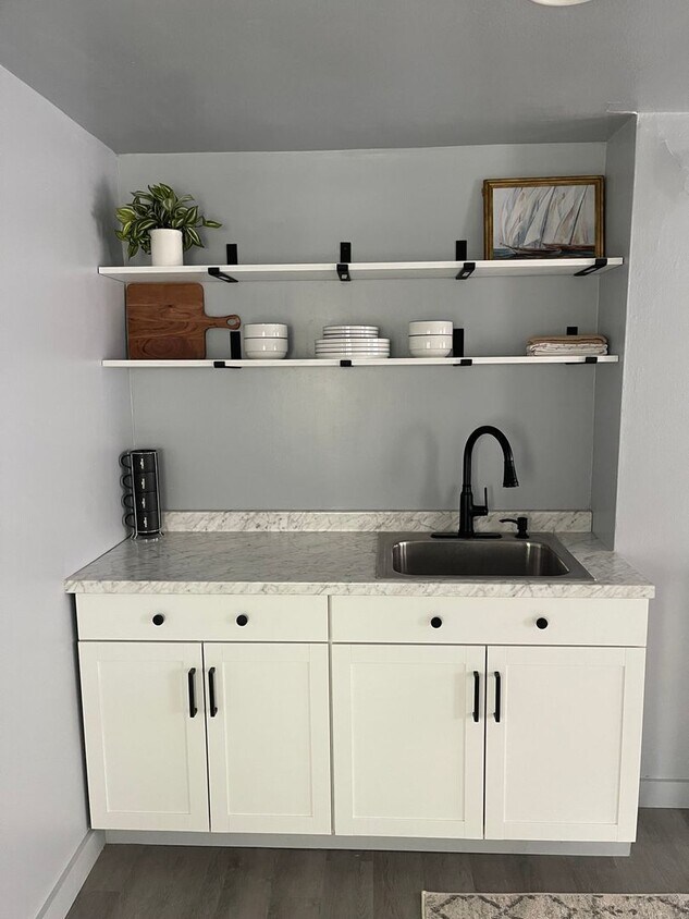 Foto principal - Charming 3BR Apt in Johnson City