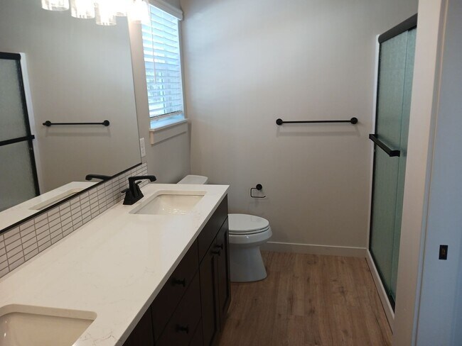 Foto del edificio - Brand New 3 Bedroom Townhouse