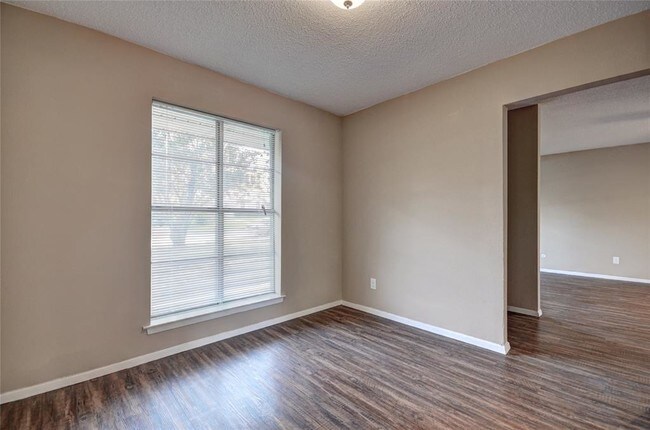 Building Photo - 7809 Owen Dr