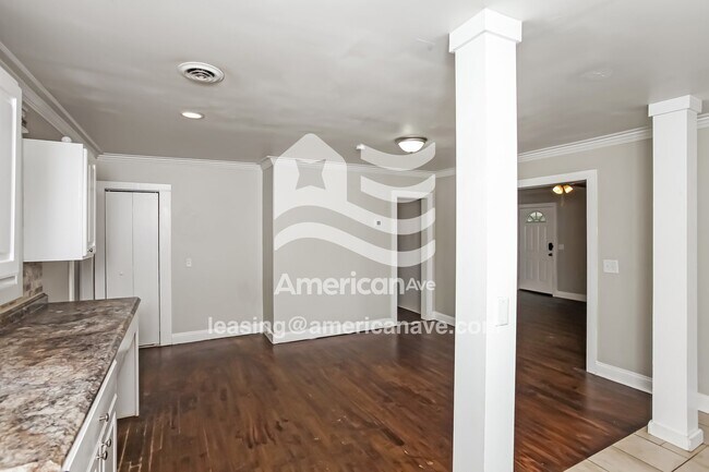 Foto del edificio - 310 Virginia St