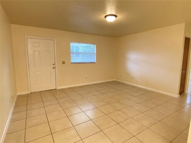 Building Photo - 5607 S Orange Blossom Trail