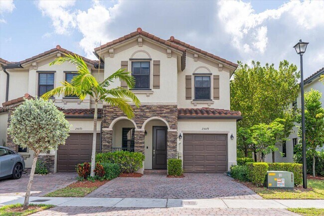Building Photo - 25079 SW 114th Ct