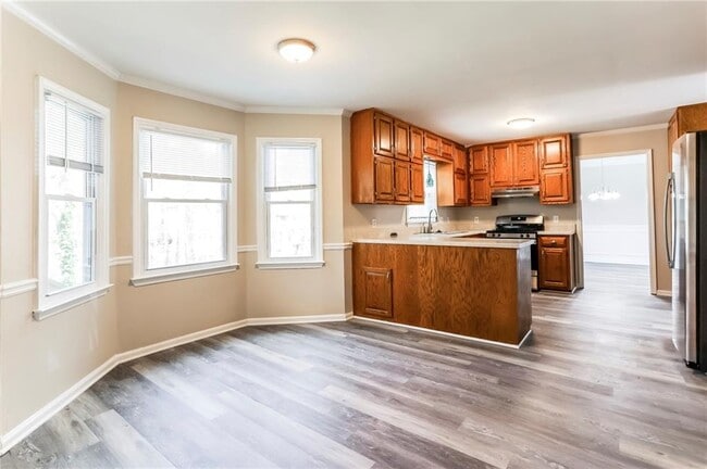 Building Photo - 2090 Breconridge Dr S W