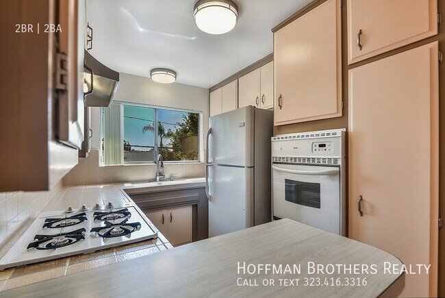 Foto del edificio - 1446 S Canfield Ave