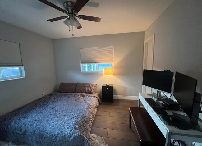 Foto del edificio - 303 N Marie Ave