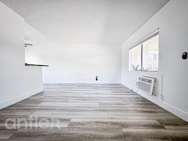 Building Photo - 630 N Cerritos Ave