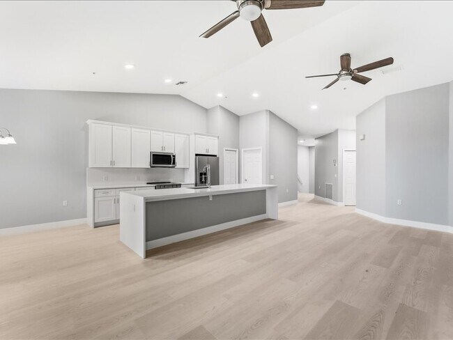 Foto del edificio - 4655 Hawks Nest Way