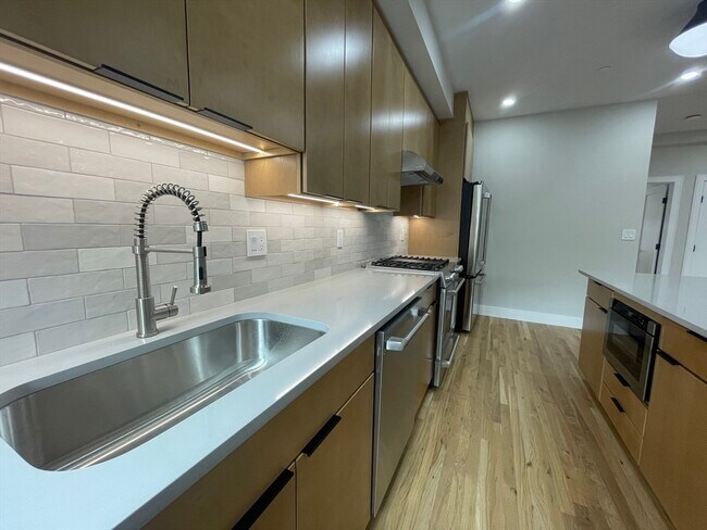 Foto del edificio - 145 Sutherland Rd