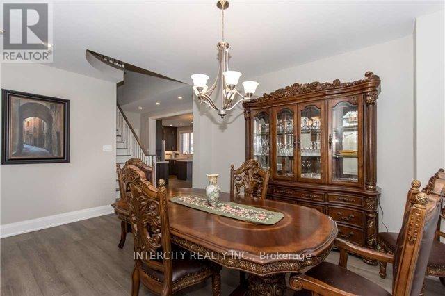 Building Photo - 43 Crew Crescent