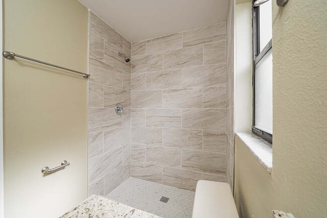 Foto del edificio - 1448 Marigold Dr