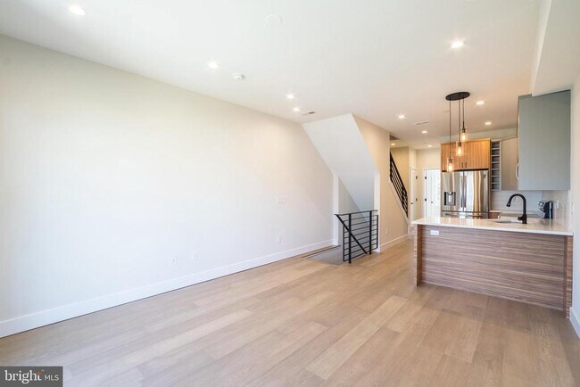 Foto del edificio - 2147 N Franklin St